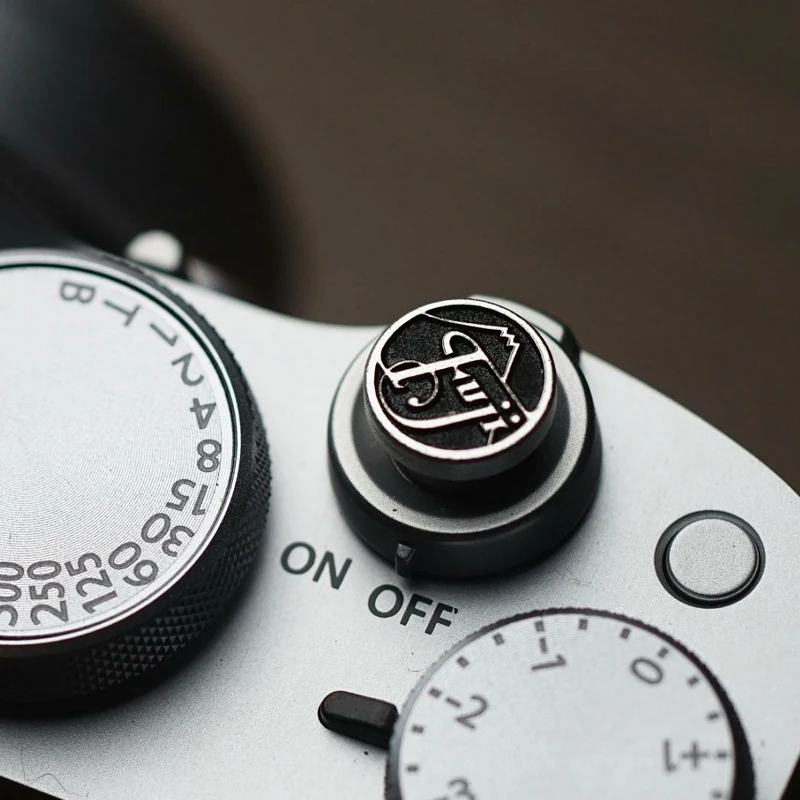 Metalowa osłona gorącej stopki – Canon Camera Eos R50 recenzja i cena